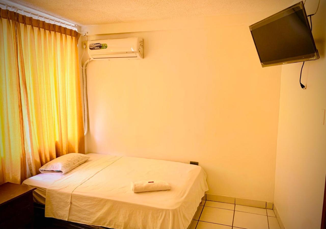 Hotel Oro Blanco Atacames Exterior foto